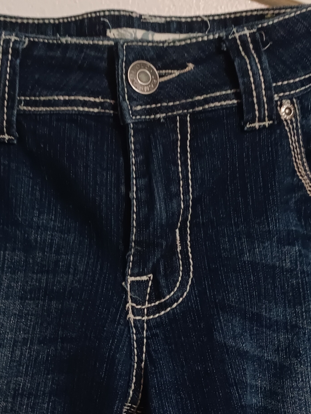 Skin High-Rise Dark Blue Jeans with White Contrast Stitching